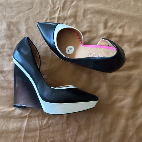 L.A.M.B. Woman’s Slip On Heels Black and White Hot Pink Wedge Heels - Picture 7 of 13